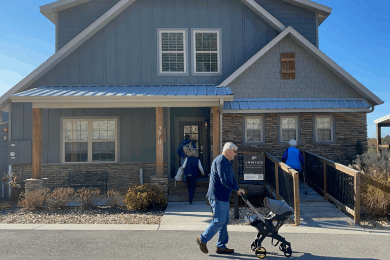 Branson horizontal 2022